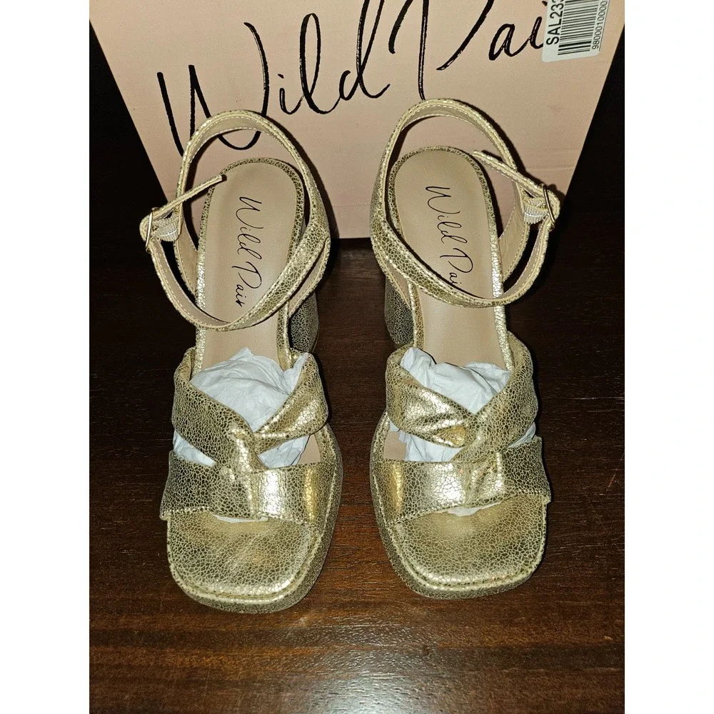 Women's Wild Pair Laviniiap High Heeled Strap Gold Size 5.5 Brand new‎